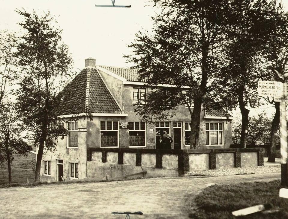 Cafe Brasserie Het Heerenhuis Het Kalf Exterior photo